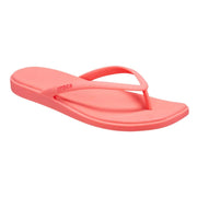 Mojaa Maroc Crocs Miami Tongs flip-flops in peach, featuring a square toe and minimalist TPU straps. Lightweight Croslite sole.