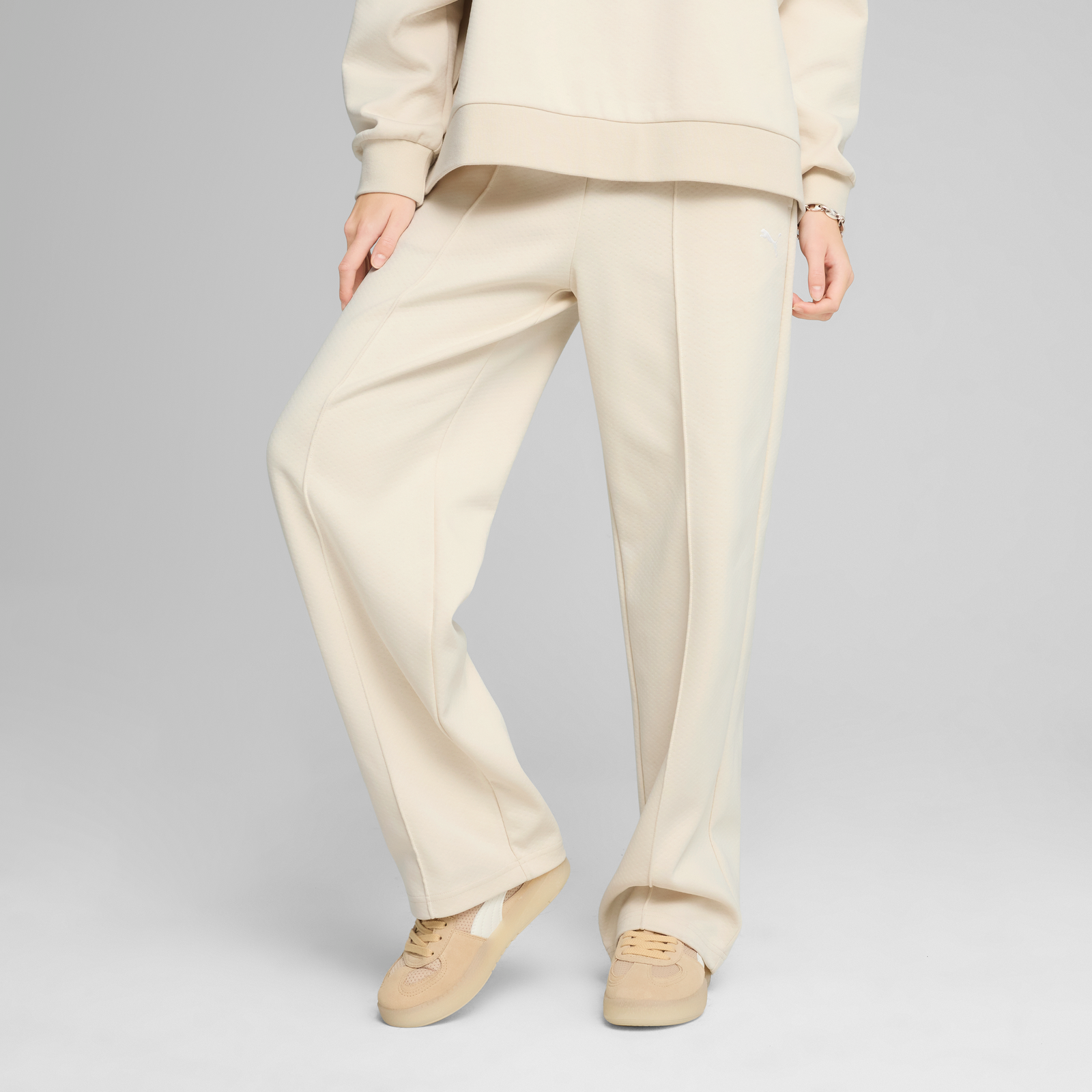 Puma Wardrobe Ess Straight Pintuck Pants Dk Op Adultes Femme Jogging Blanc Cassé