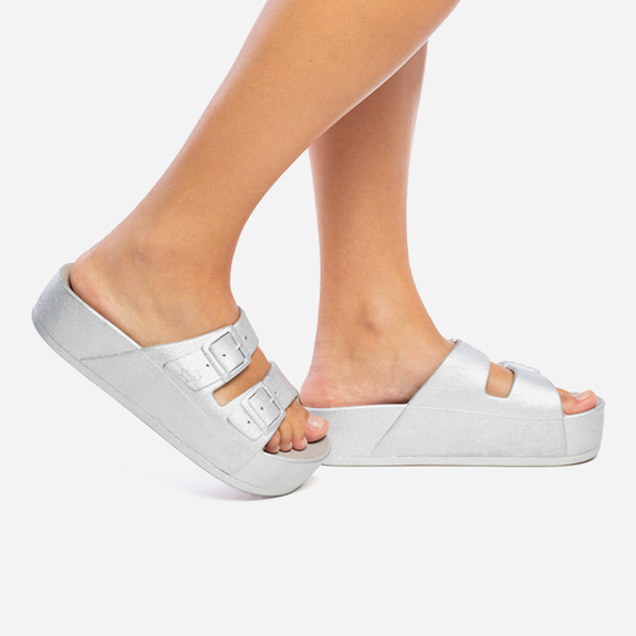 Cacatoès CAIPIRINHA METALLIC SILVER Slides Femmes