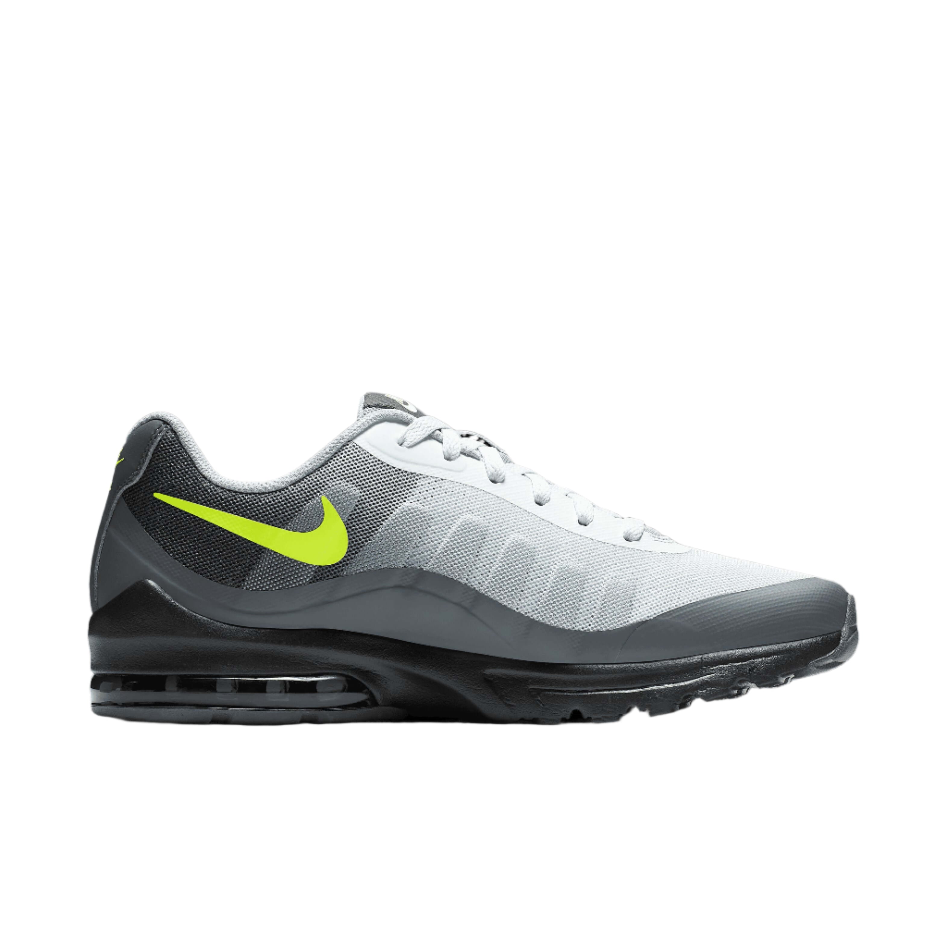 Nike Air Max Invigor Baskets