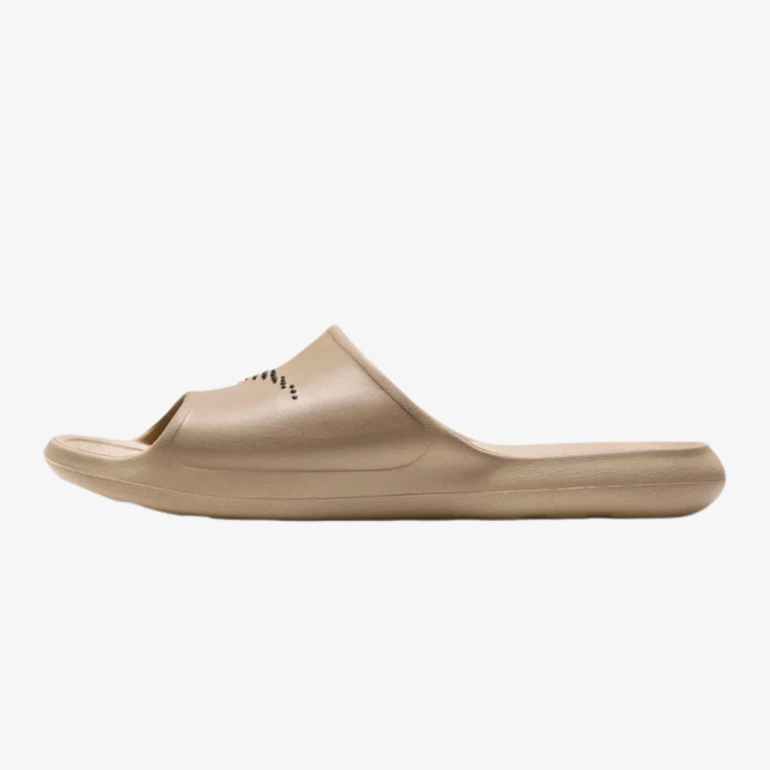Victori One Shower Claquettes by NIKE