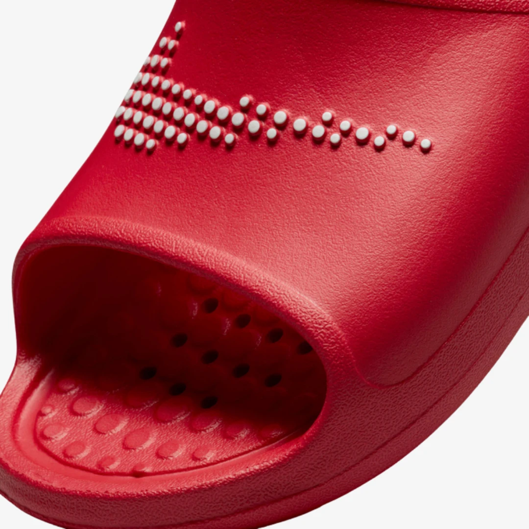 Victori One Shower Claquettes by NIKE