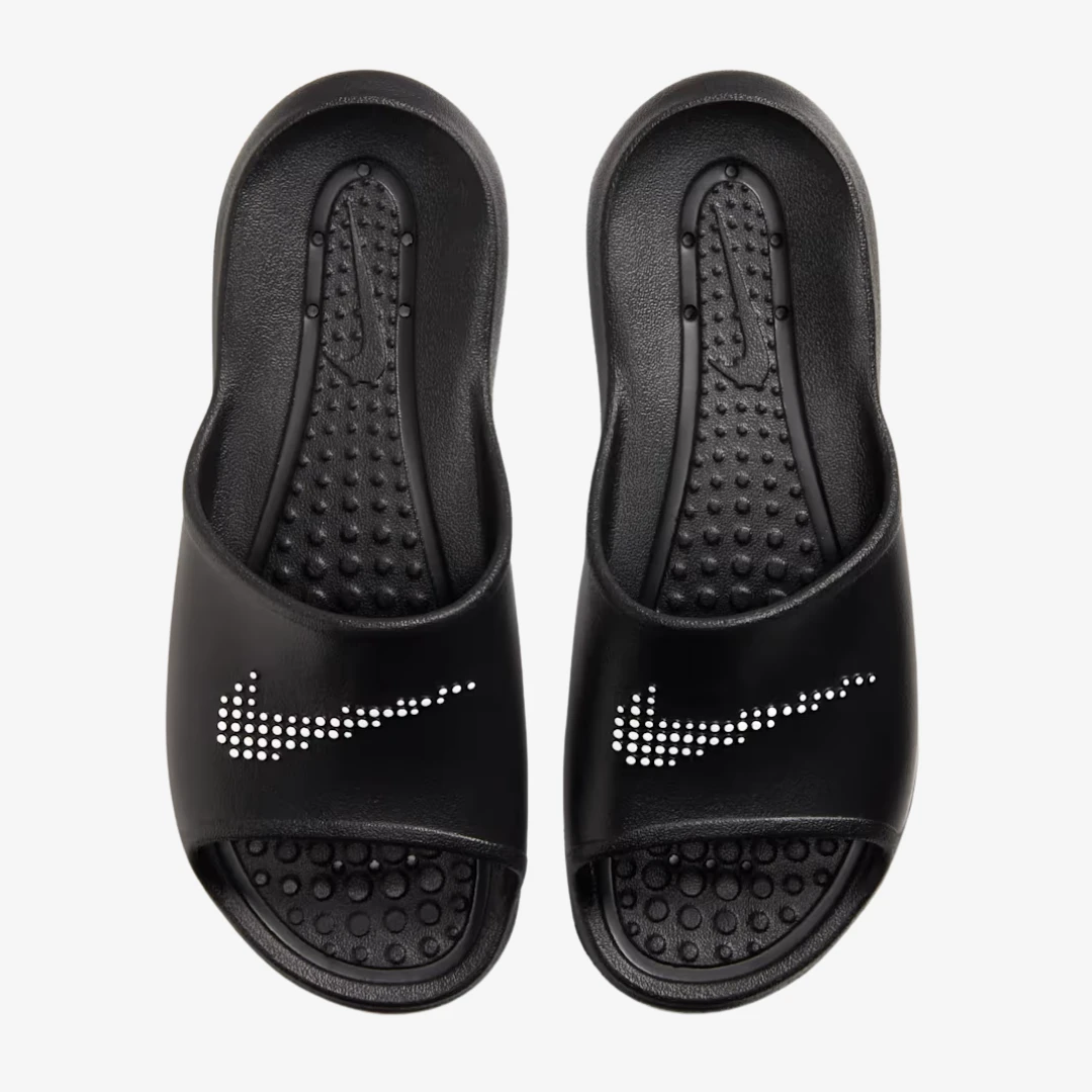 Victori One Shower Claquettes by NIKE