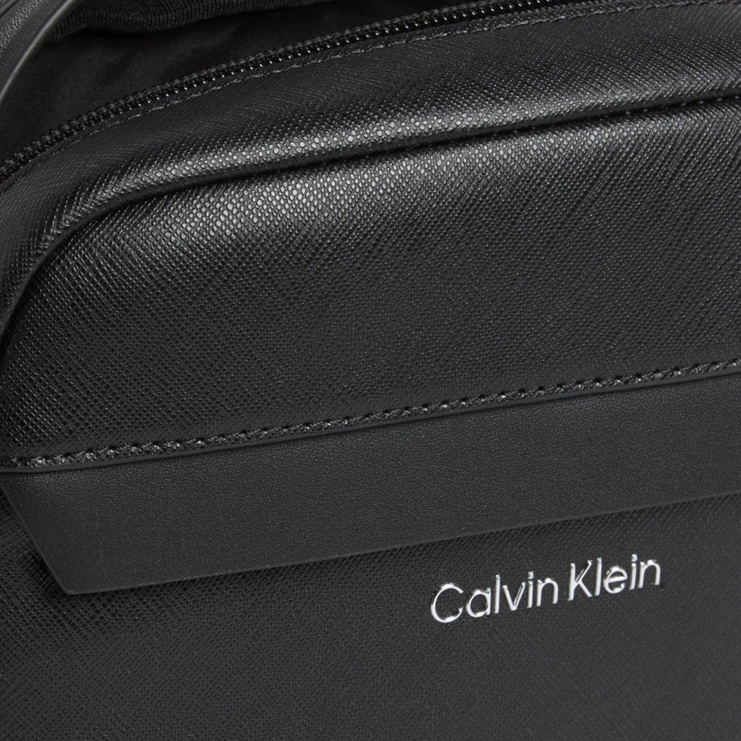 Must Reporter Sacs À Main by CALVIN KLEIN