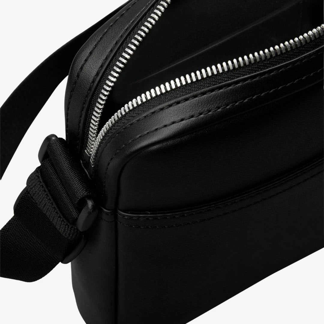 Mono Logo Reporter 18 Sacs À Main by CALVIN KLEIN