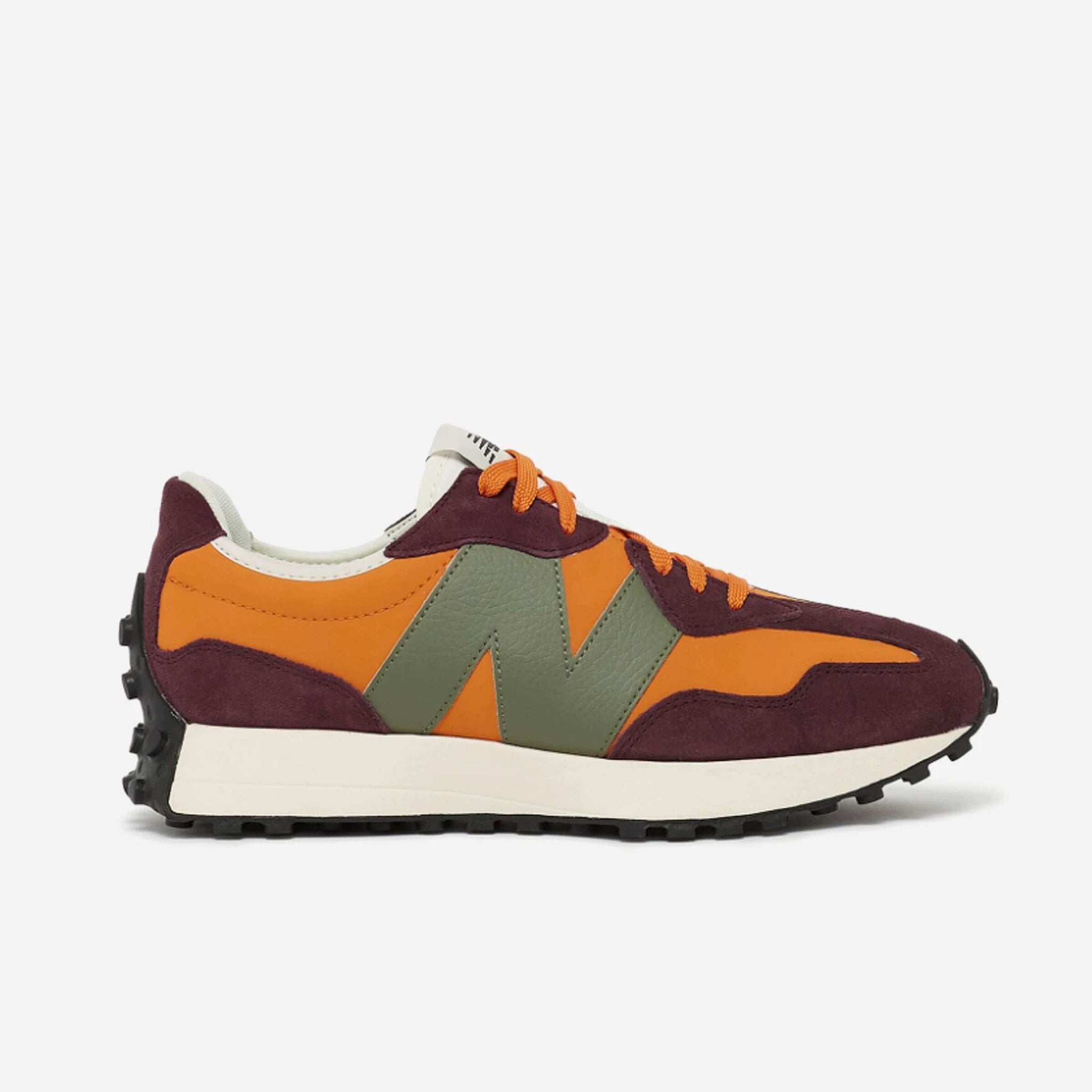 New Balance 327 Baskets by NEW BALANCE
