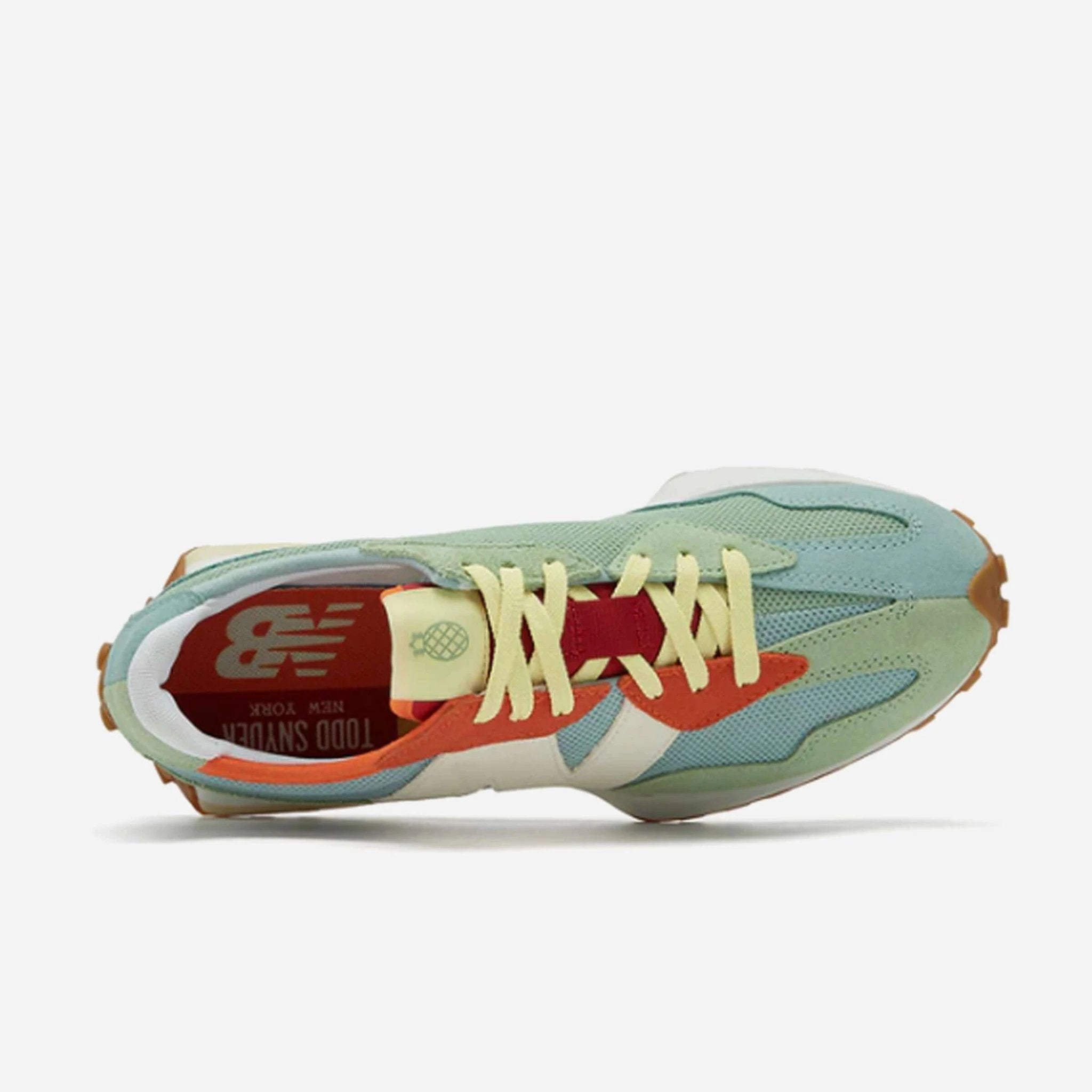 New Balance 327 Baskets by NEW BALANCE