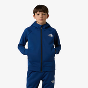 veste de sport zippée North Face portée par un enfant avec capuche intégrée et design moderne.