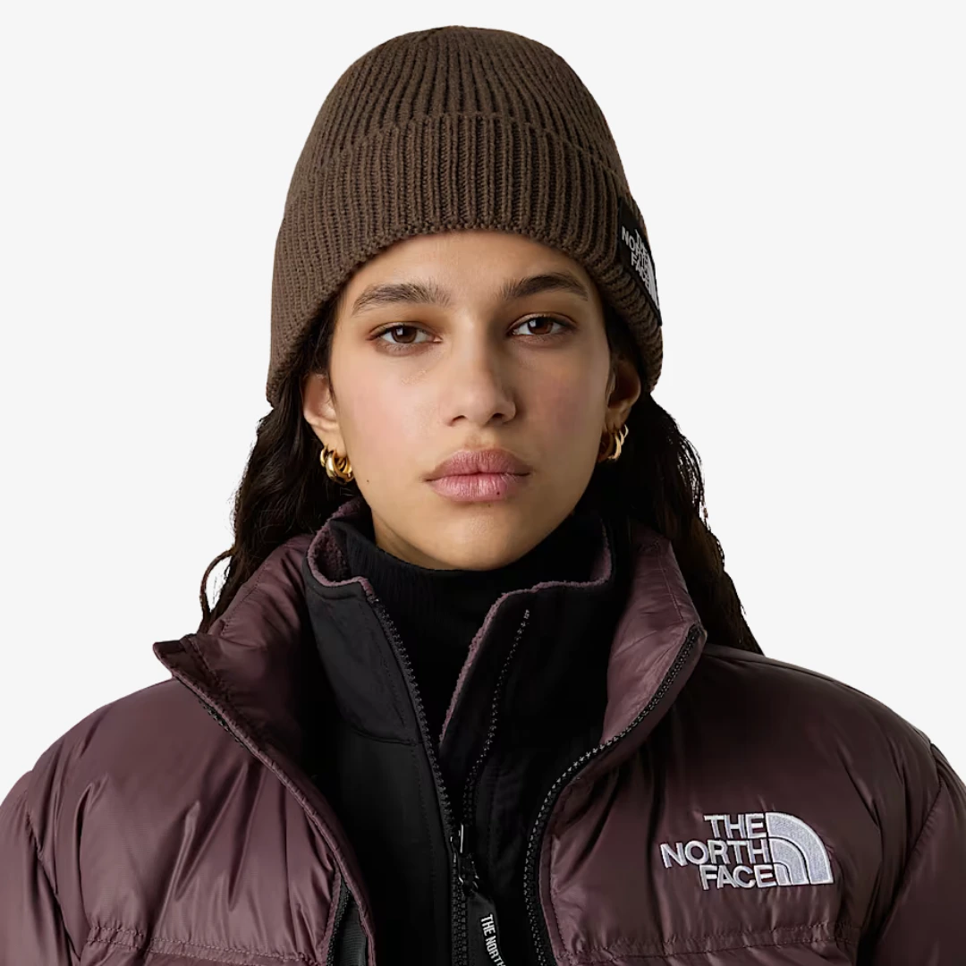 Logo Box Cuffed Bennie by THE NORTH FACE