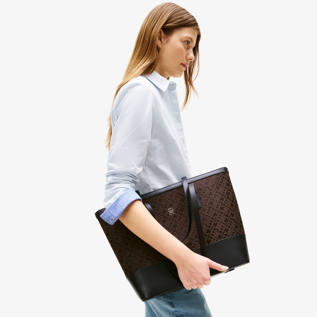 Im Latam Jacquard Tote by TOMMY HILFIGER