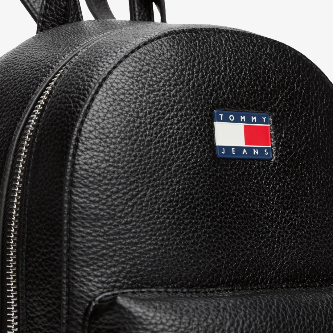 Pebble Grain Rubberised Logo Sac À Dos by TOMMY HILFIGER
