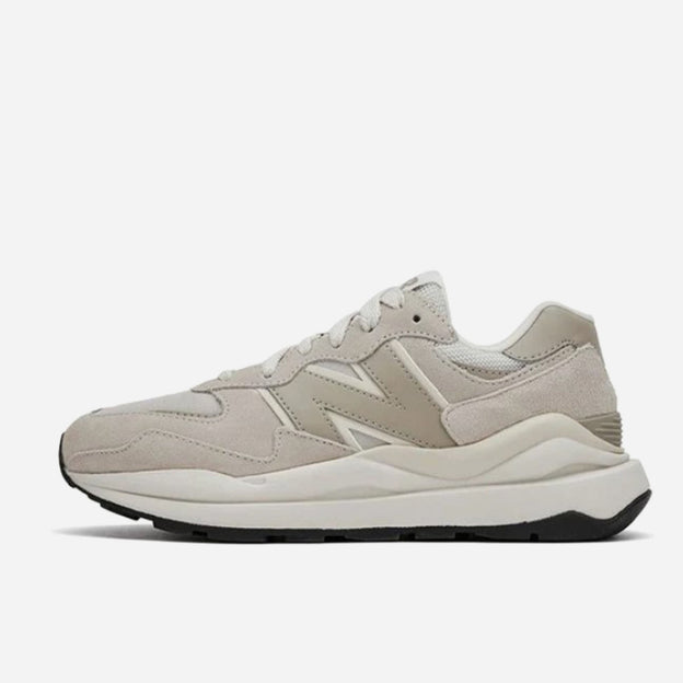 New Balance 57/40 Baskets Adultes Femme Beige