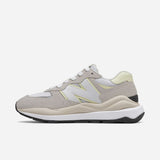 New Balance 57/40 Baskets Adultes Femme Beige