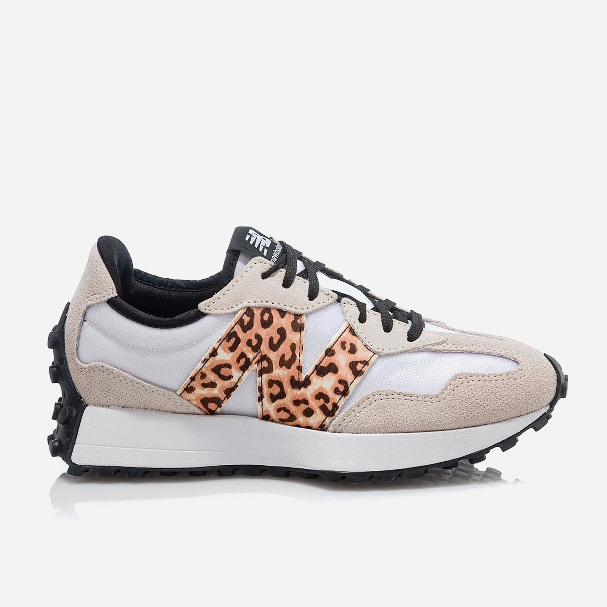 New Balance 327 Baskets by NEW BALANCE