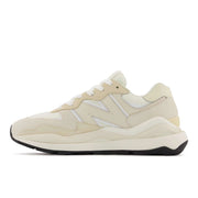 New Balance 5740 Baskets by NEW BALANCE