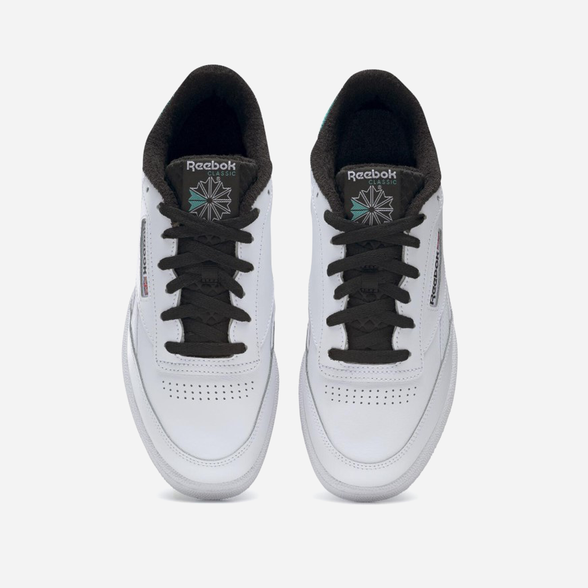 حذاء رياضي ريبوك كلوب سي ريفينج للرجال باللون الأبيض